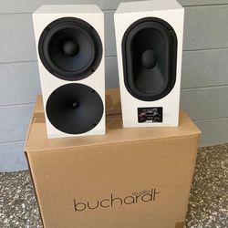 Buchardt Audiophile White Passive Radiator Speakers S400 in New Condition
