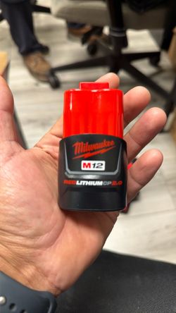 Miwaukee battery 2.0 M12
