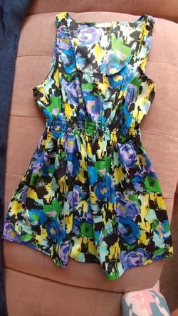 Blouse with sharp vivid colors