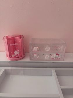 Sanrio organizers