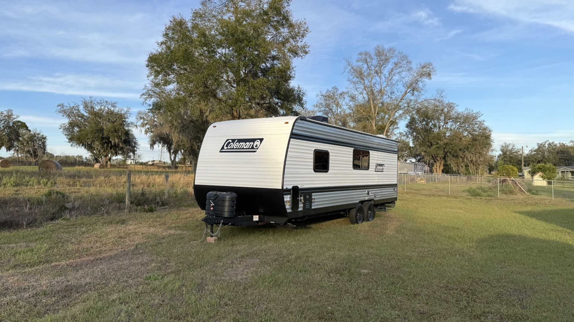 2025 Coleman 23B Travel Trailer