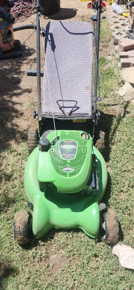 LAWN BOY GAS LAWN MOWER