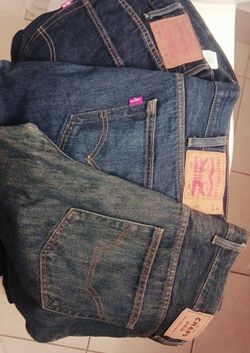 Mixed Lot of Men's Denim Jeans – Levi's & Chaps