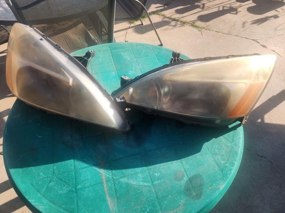 Honda Accord 2006 Headlights Used Right/Left