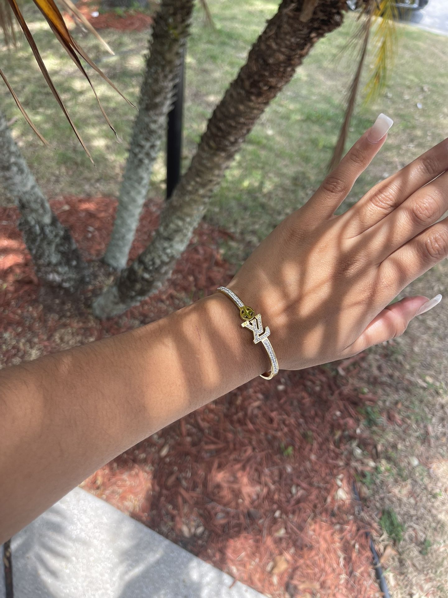 Men's Louis Vuitton Bracelet for Sale in Melbourne, FL - OfferUp