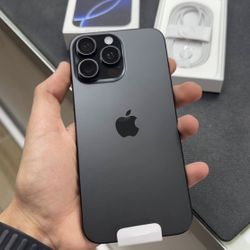 iPhone 16 Pro Max Unlocked / Liberado