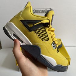 Jordan 4 GS “Thunder” Size 5.5