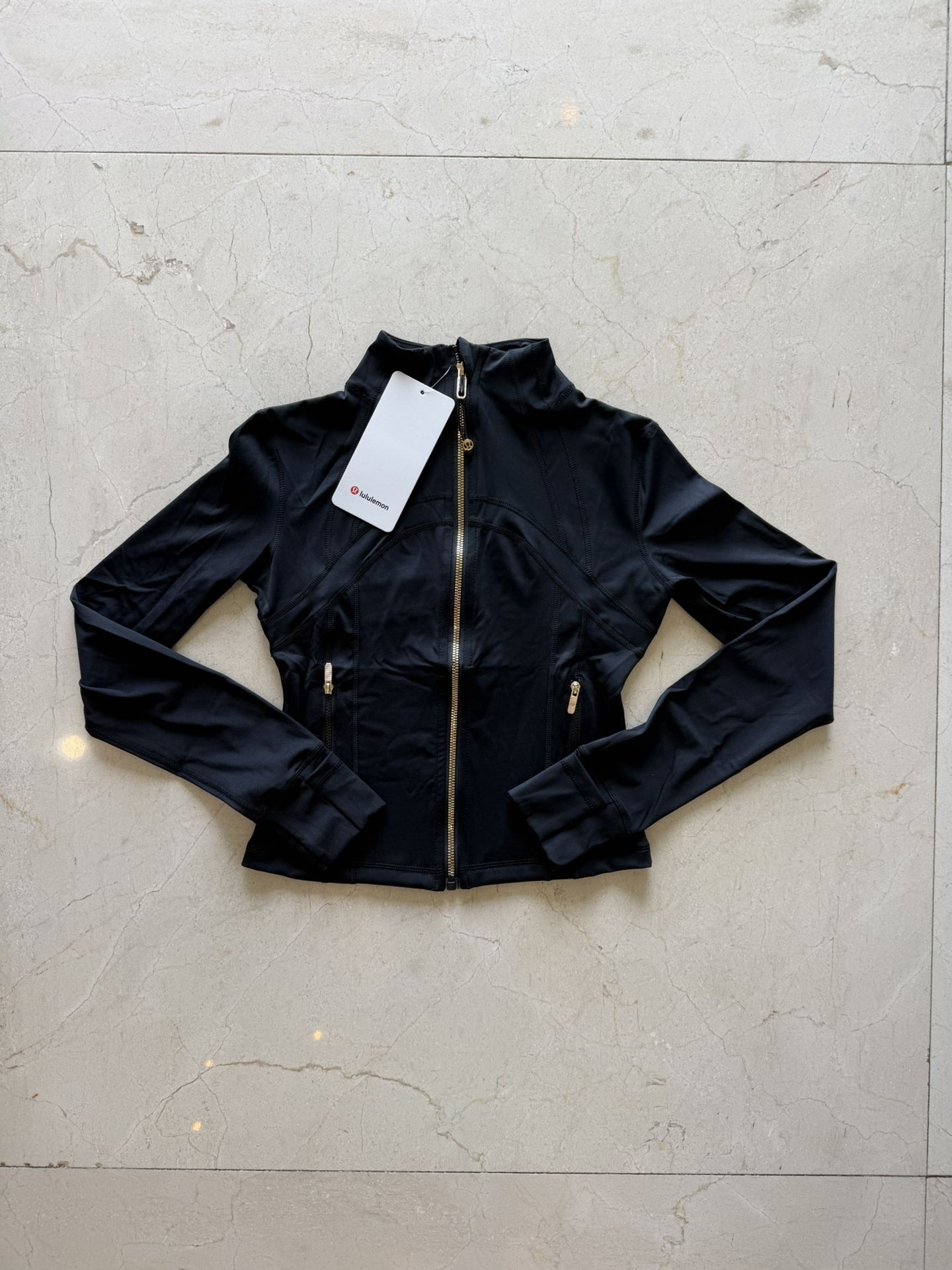 Lululemon define jacket size 4