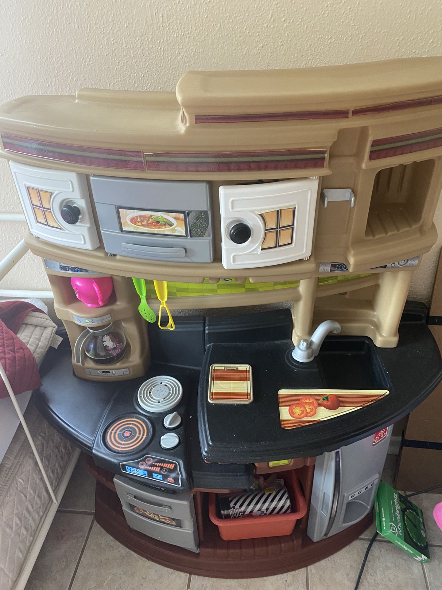 Kids play kitchen