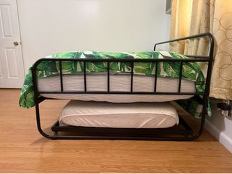 Full Daybed w/ Trundle – Includes Both Mattresses & Covers