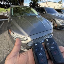 Llaves De Autos / Car Keys And Remotes 
