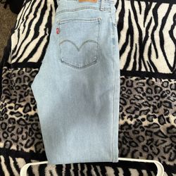 Levi’s High Rise Skinny Size 31