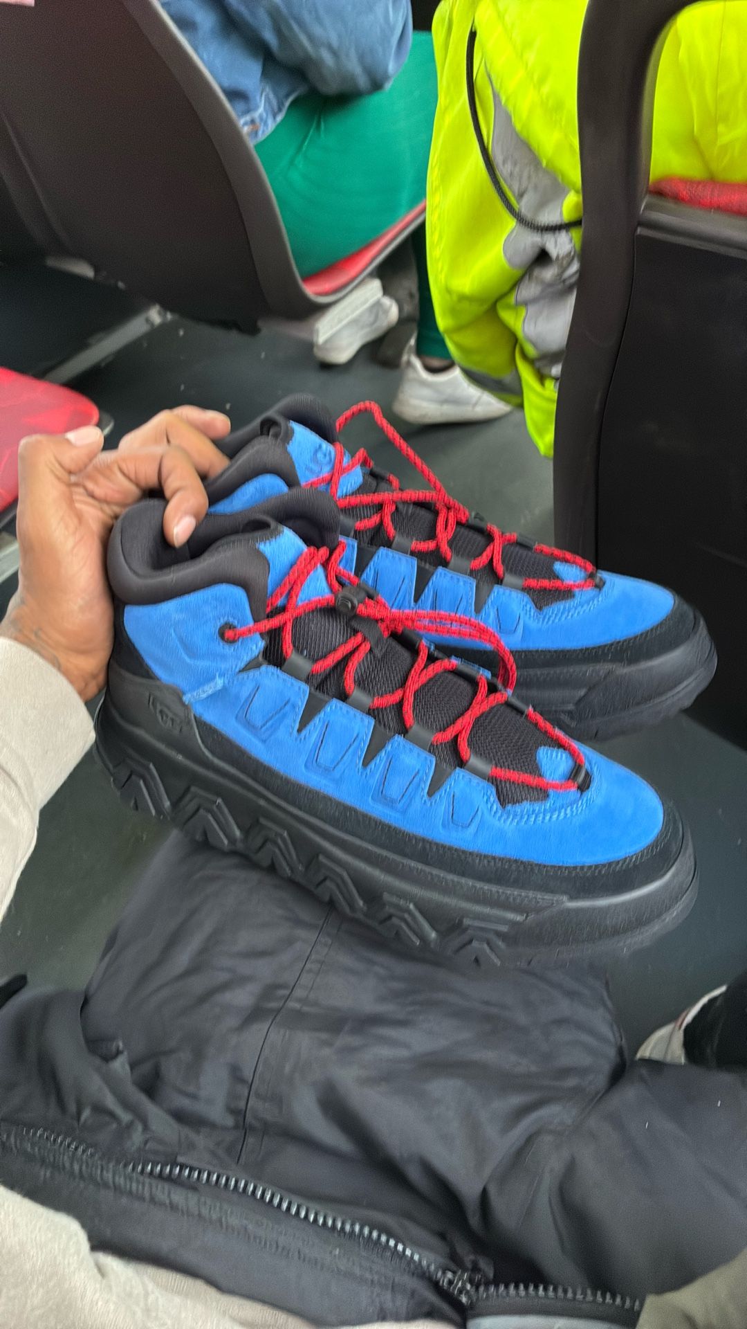 $60 MENS UGG SIZE 10.5 Firm On Price!