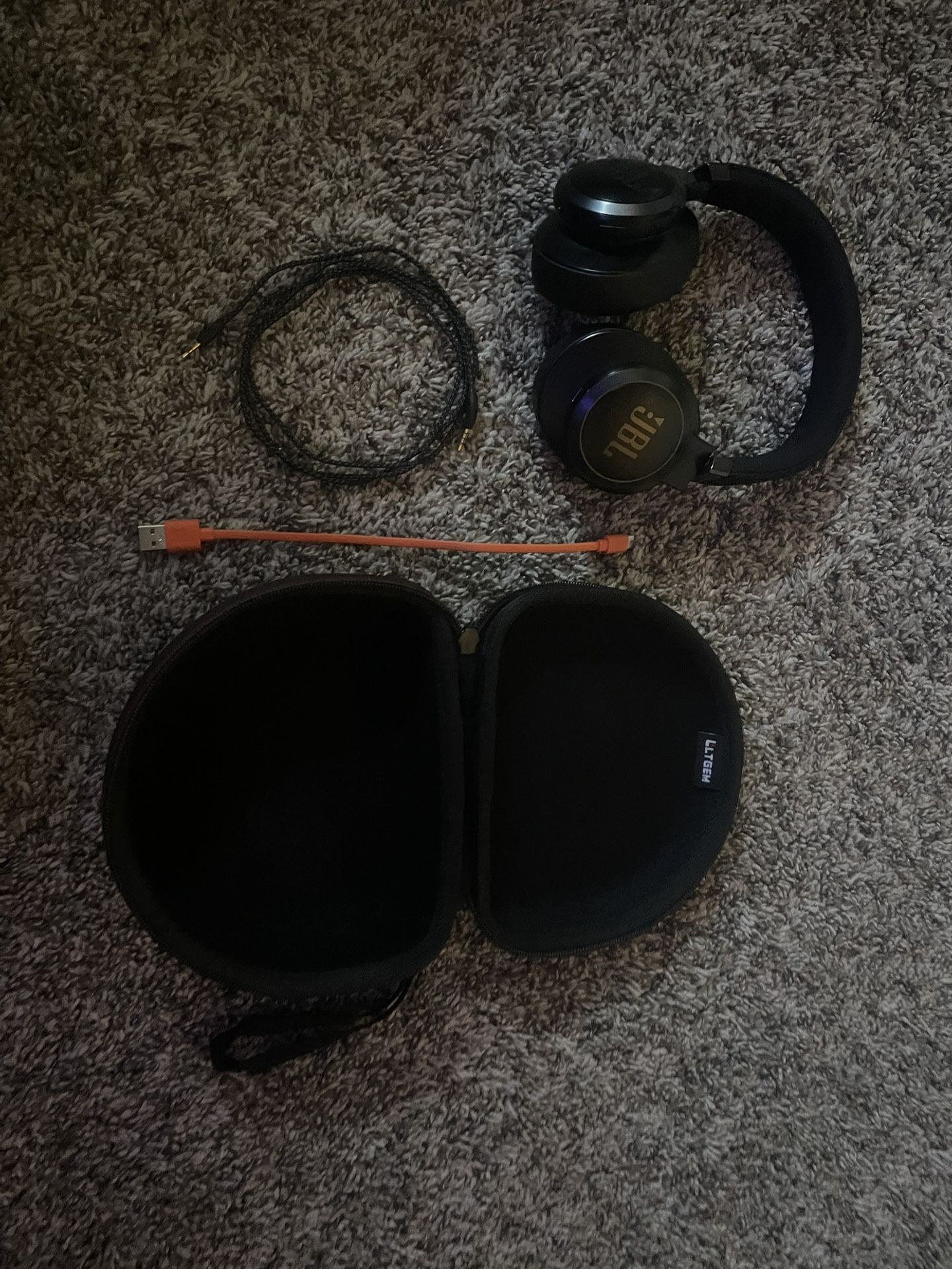 JBL head Phones 