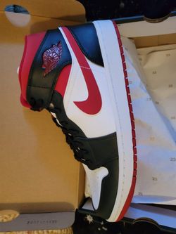 Jordan 1 Mid