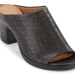 Gentle Souls By Kenneth Cole Leather Mules