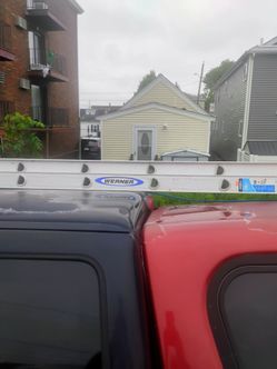 28ft aluminum ladder slightly used