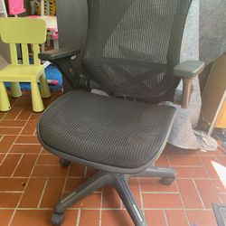 Bayside Metrex Mesh Office Chair - See My Other Items 😀