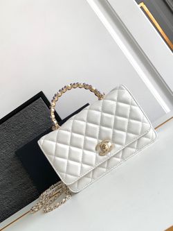 Woc cowhide white shoulder bag, brand new