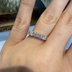 14K white gold natural diamonds gorgeous Ring g band