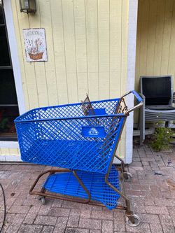 Vintage Albertsons shopping cart