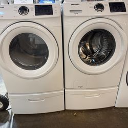 LG washer and dryer Set with pedestals