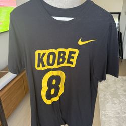 Kobe Byrant Jersey Retirement Giveaway Nike Shirt Outside Stadium Give Away 