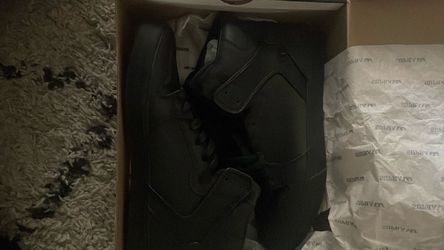 Supra vaider size 11