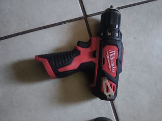 Milwaukee M12 cordless drill/driver