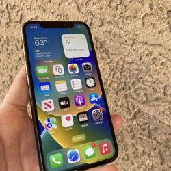 iPhone XS Max! Like New And Unlocked. 