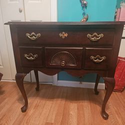 Thomasville Lowboy Chest Table 