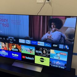 Selling LG C2 OLED 55 Inch TV