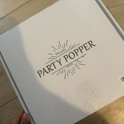 Party Poppers 
