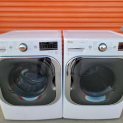 LG, Turbo, MEGA CAPACITY (5.2 Cu. Ft.) Front Load Washer w/ Steam!!! And, Matching, MEGA CAPACITY, (9.0 Cubic Ft.), Gas Dryer with Steam!!! Must See!!
