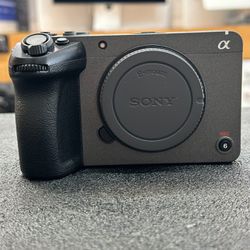 Sony FX30 (Body only) Exchange For A73 Plus 500$