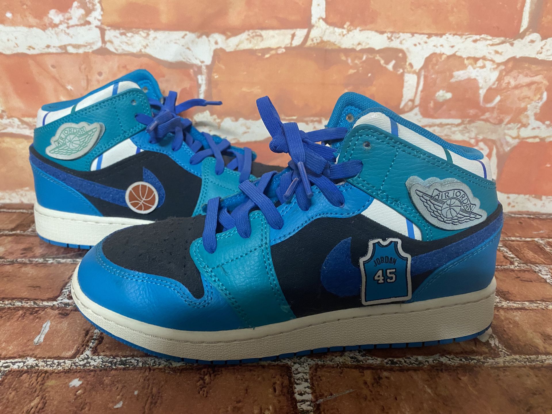 Nike Air Jordan 1 Mid GS Black Aqua Blue