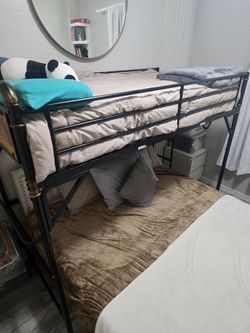 Twin Loft bunkbed with mattress