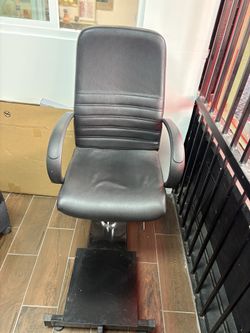 PEDICURE CHAIR