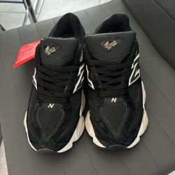 New Balance 9060 Size 6.5 