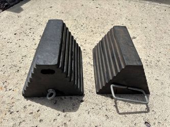 Heavy-Duty Rubber Wheel Chocks Pair — RV Trailer Truck