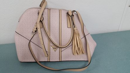 BRAND NEW! GUESS PURSE