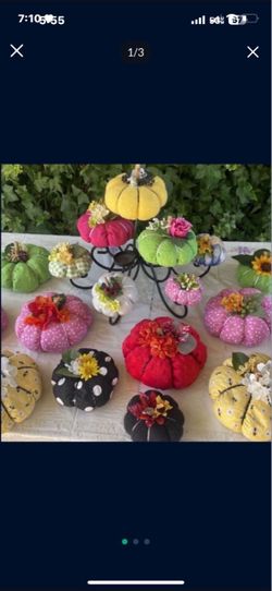 19 beautiful hands made pumpkins