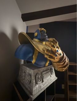 Comic Thanos Large Bust Statue with Infinity Gauntlet
