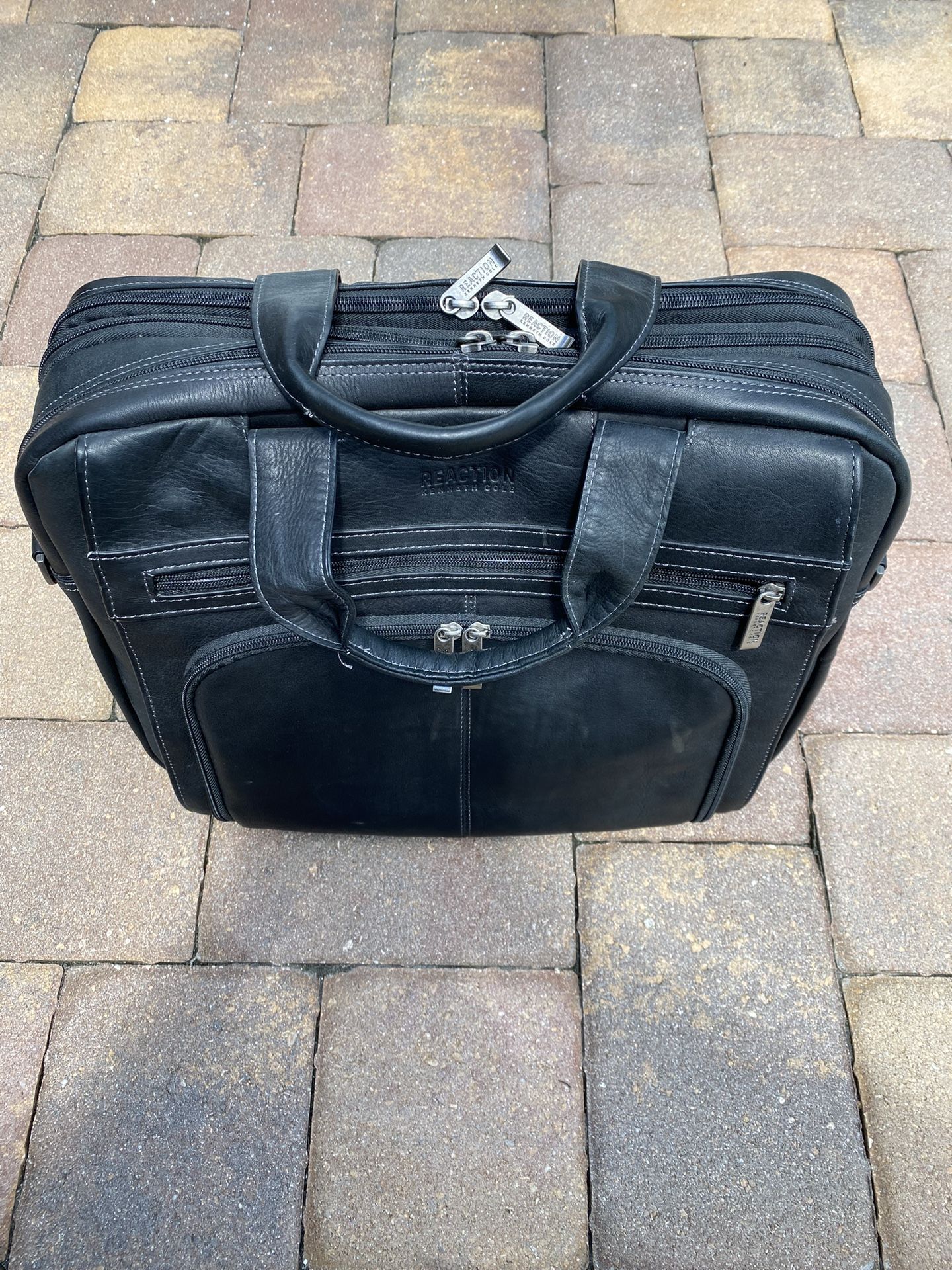Kenneth Cole Reaction Laptop Bag Genuine Leather