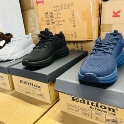 Beautiful Man Tennis Shoes $17