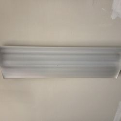 Fluorescent Light Fixtures w/ Bulbs 