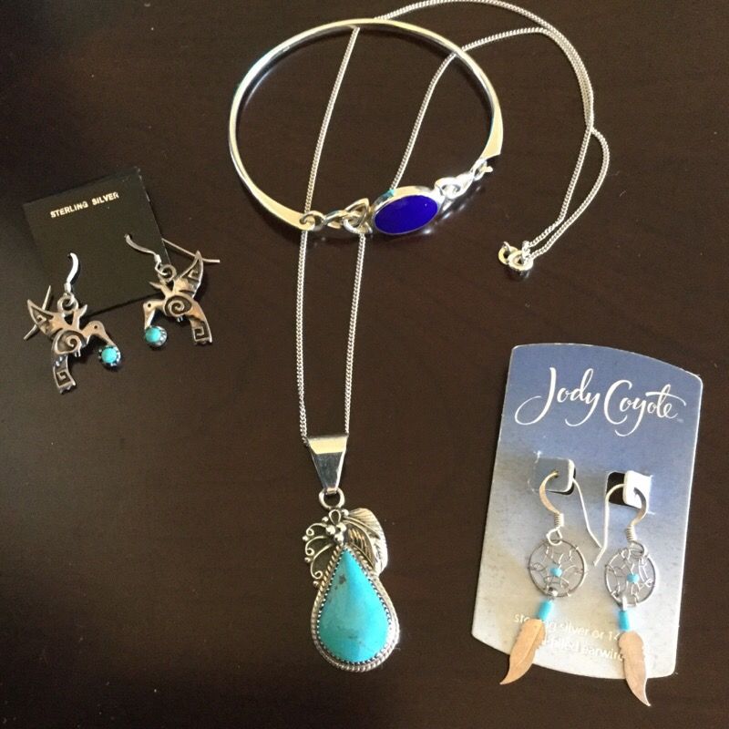 Lovely Silver Jewelry ๐๐๐Necklace & bracelet & earrings come and see !