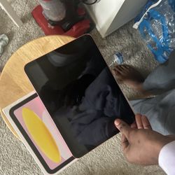 iPad 10th Generation 64gb