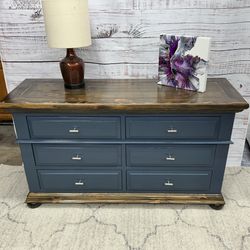 Classy Dresser