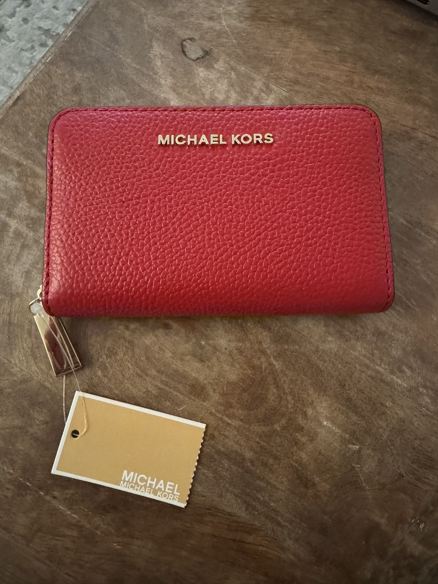 Michael Kors Leathered Wallet 